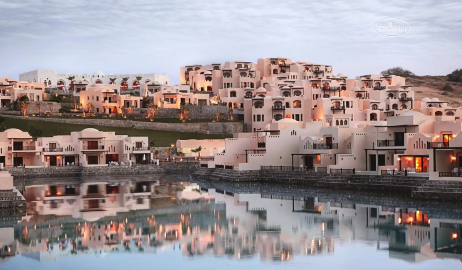 The Cove Rotana Resort by Orascom Development, Al Arqoub